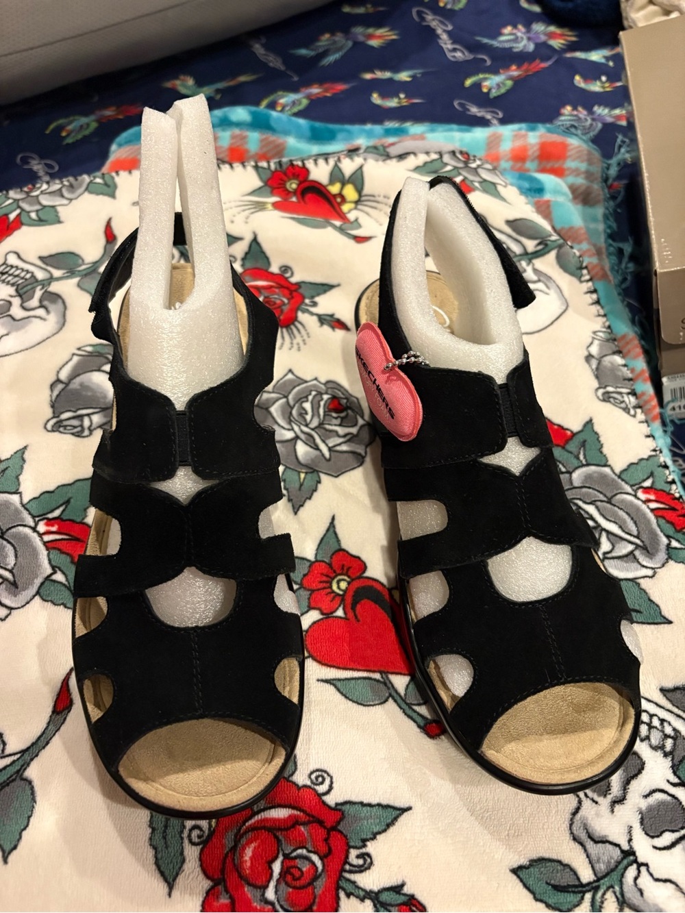 Skechers Black Suede Open-Toe Strappy Comfort Sandals